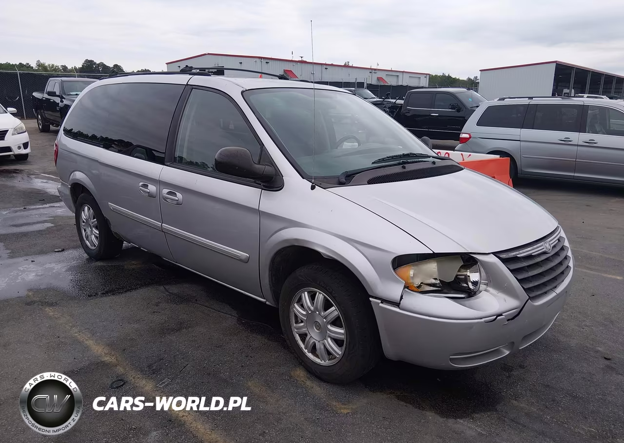 2005 Chrysler Town & Country Touring