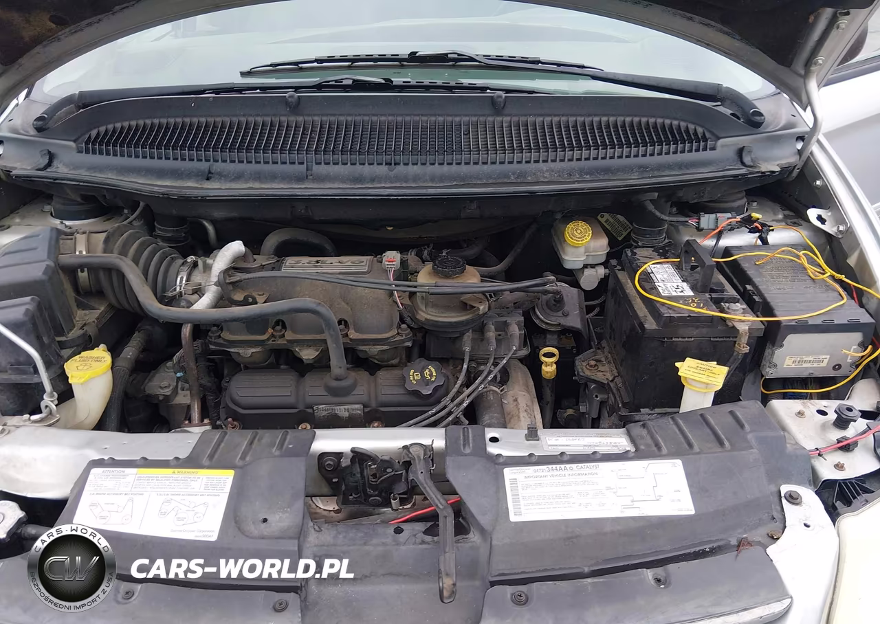 2005 Chrysler Town & Country Touring VIN:2C8GP54L95R541670 - 10