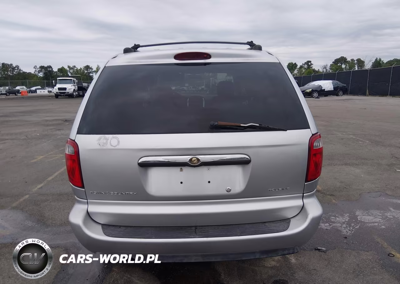 2005 Chrysler Town & Country Touring VIN:2C8GP54L95R541670 - 16