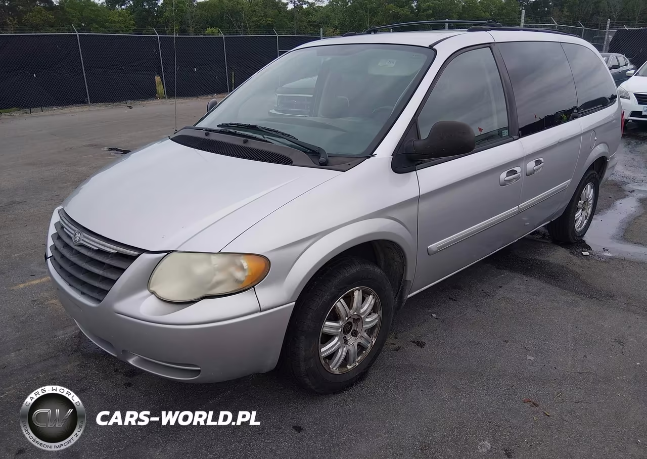 2005 Chrysler Town & Country Touring VIN:2C8GP54L95R541670 - 2
