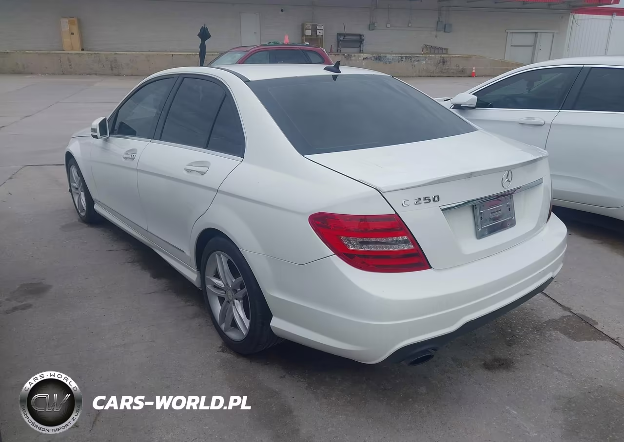 2014 Mercedes-Benz C 250 Sport VIN:WDDGF4HB2EG253030 - 3