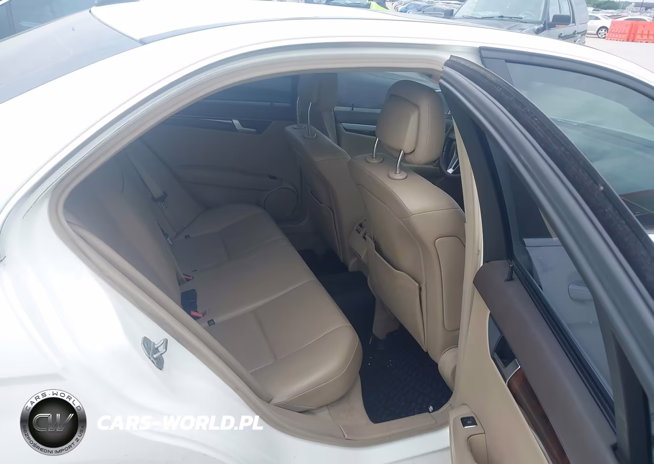 2014 Mercedes-Benz C 250 Sport VIN:WDDGF4HB2EG253030 - 8