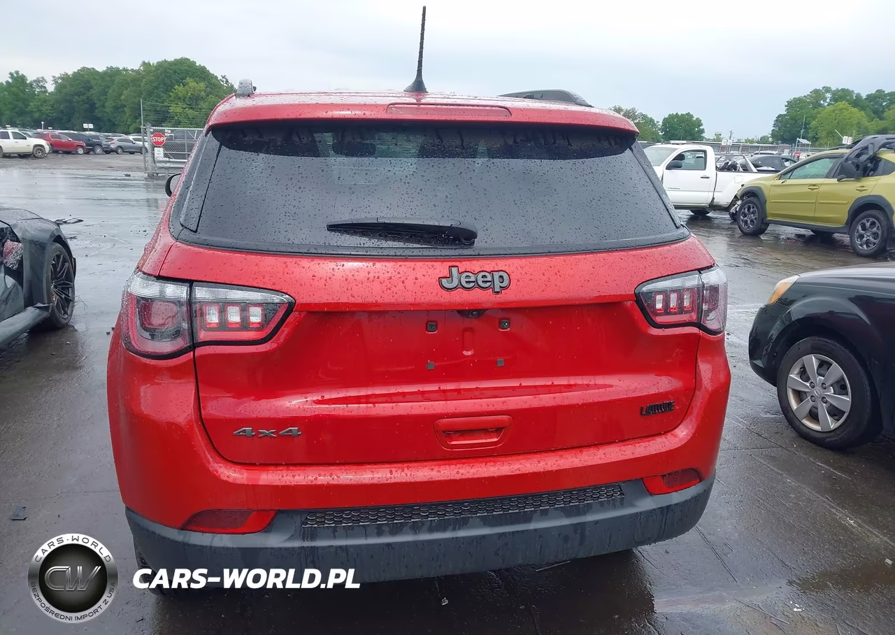 2025 Jeep Compass Latitude 4X4 VIN:3C4NJDBNXST569656 - 17
