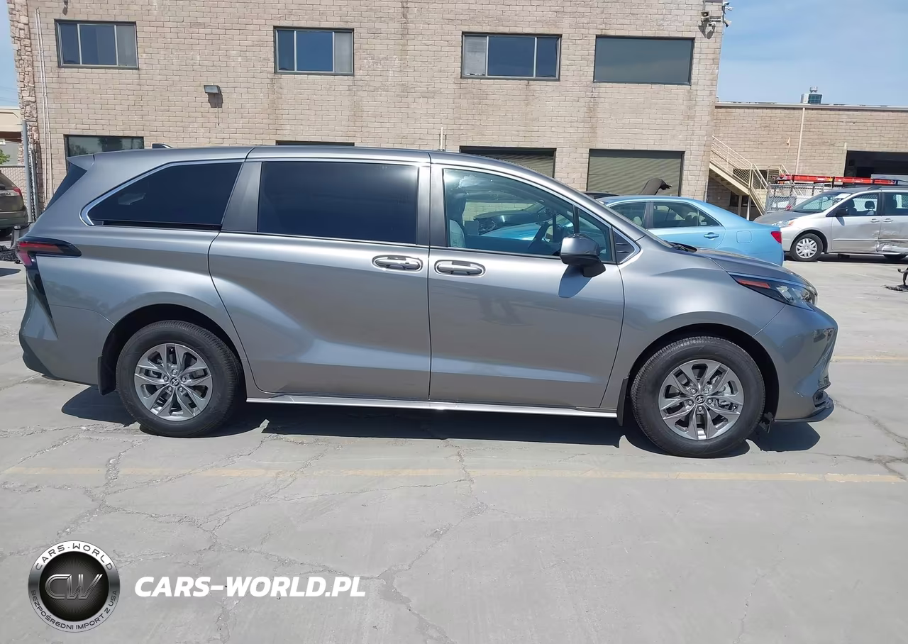 2026 Toyota Sienna Le VIN:5TDKRKECXTS301681 - 13