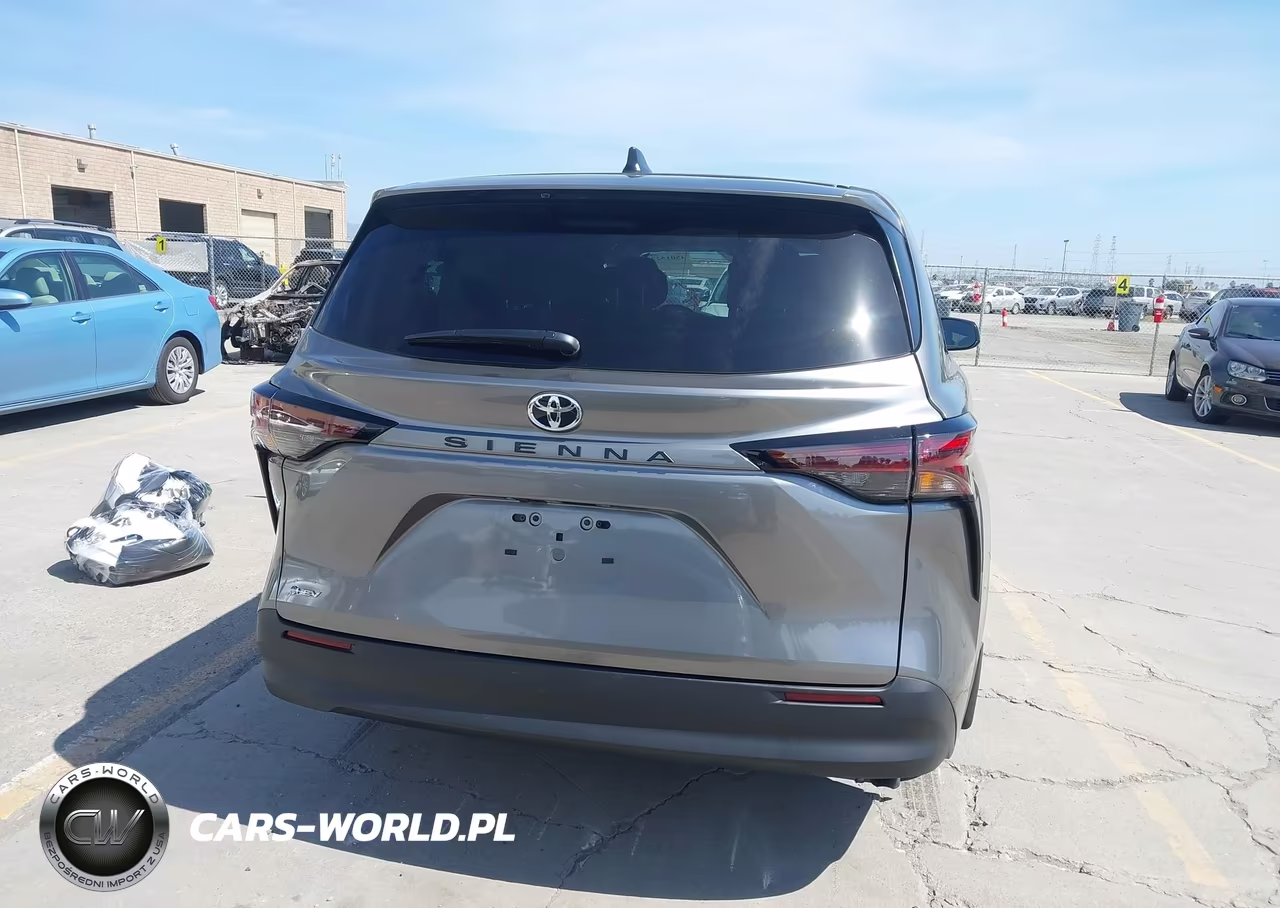 2026 Toyota Sienna Le VIN:5TDKRKECXTS301681 - 16