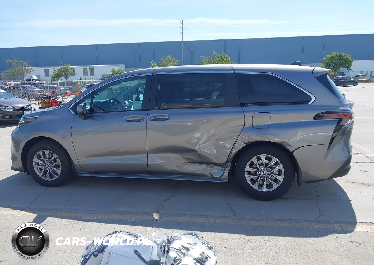 2026 Toyota Sienna Le VIN:5TDKRKECXTS301681 - 6