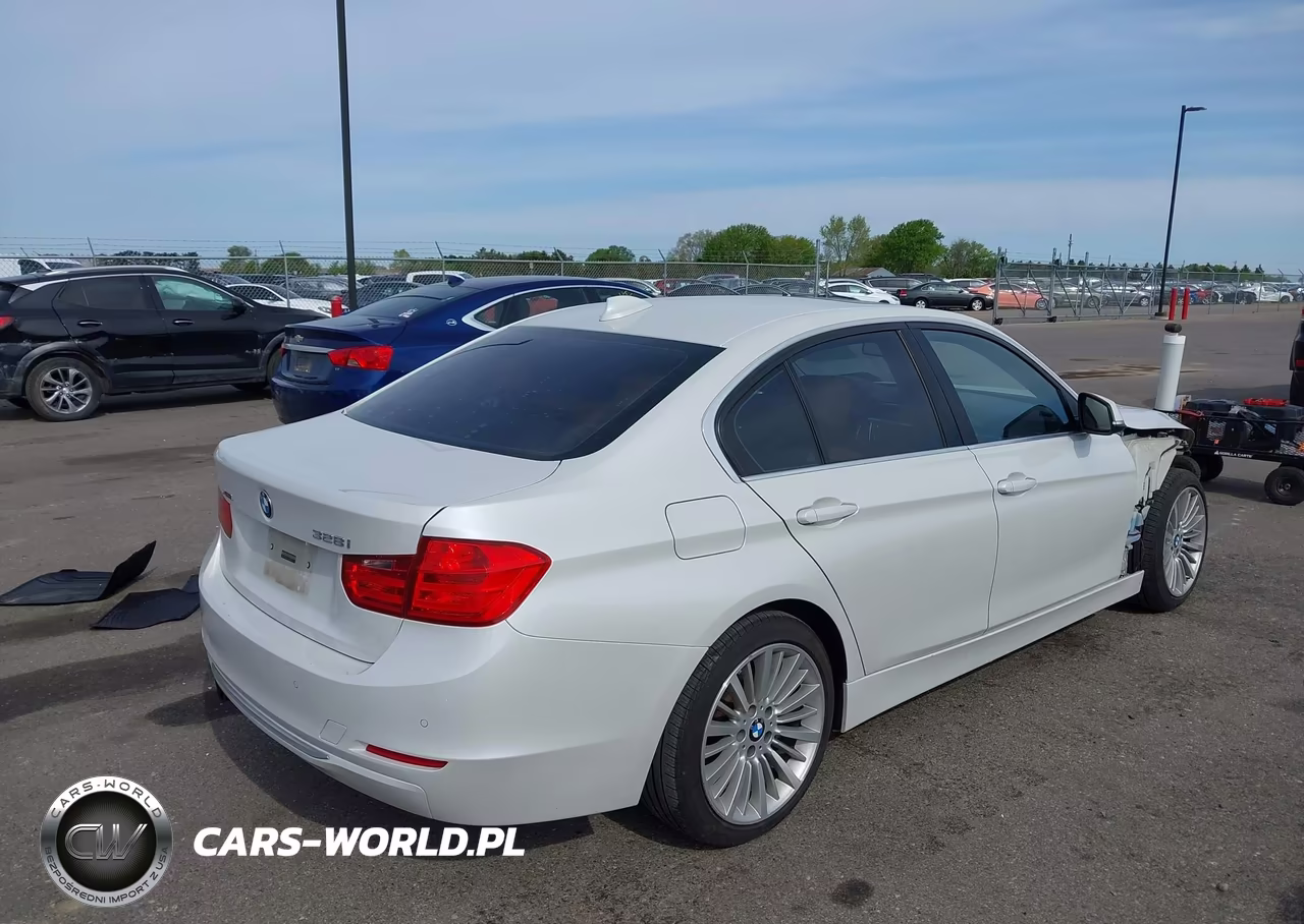 2015 BMW 328I xDrive VIN:WBA3B5G58FNS12854 - 4