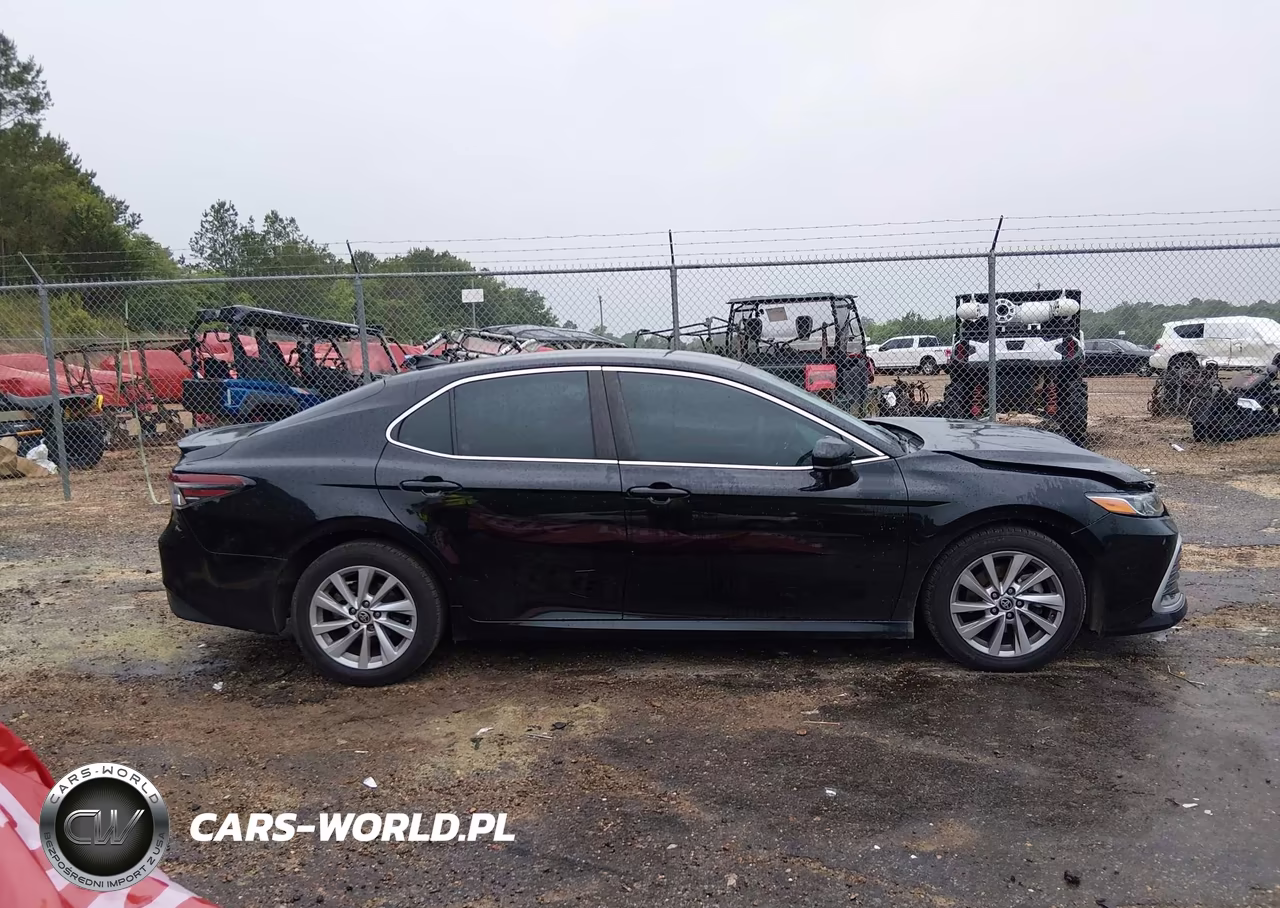 2021 Toyota Camry Le VIN:4T1C11AK0MU581378 - 13