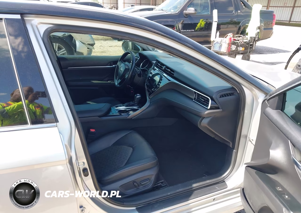 2018 Toyota Camry Xse V6 VIN:4T1BZ1HKXJU002984 - 5