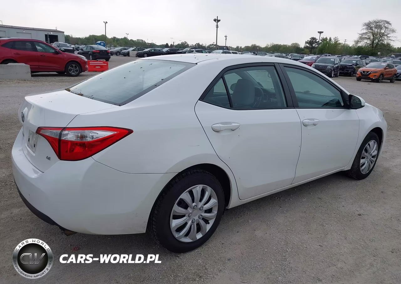 2016 Toyota Corolla Le VIN:5YFBURHE3GP462845 - 4