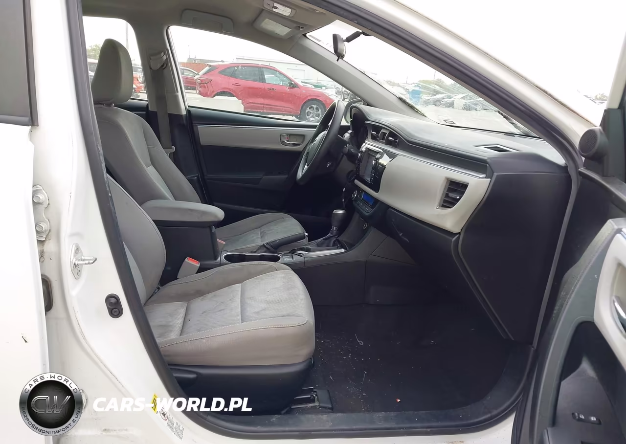 2016 Toyota Corolla Le VIN:5YFBURHE3GP462845 - 5