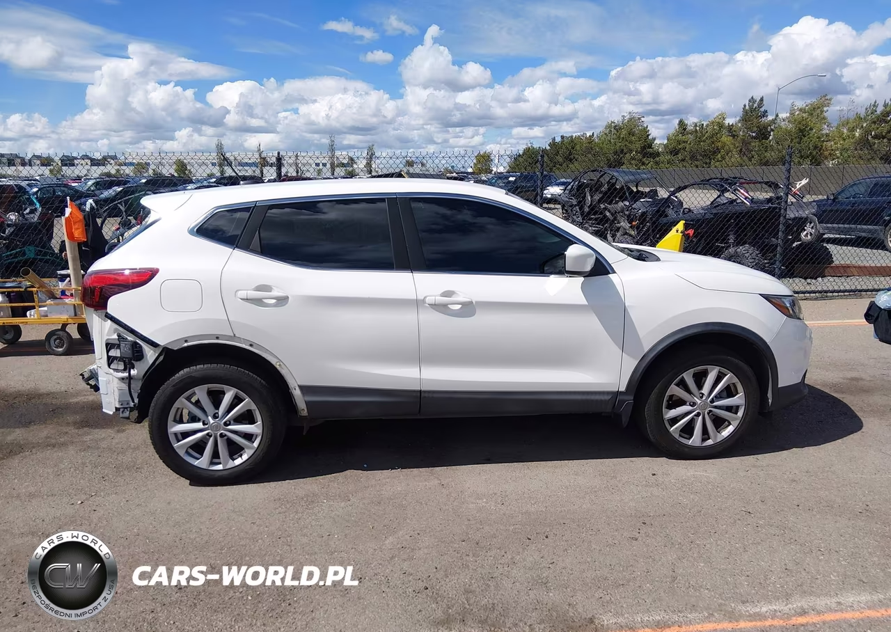 2018 Nissan Rogue Sport S VIN:JN1BJ1CP0JW153399 - 14