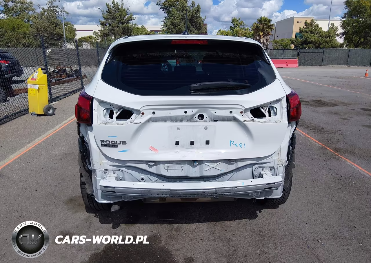 2018 Nissan Rogue Sport S VIN:JN1BJ1CP0JW153399 - 17