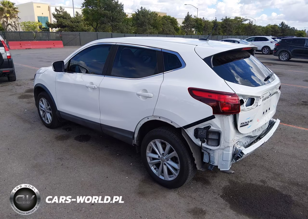 2018 Nissan Rogue Sport S VIN:JN1BJ1CP0JW153399 - 3