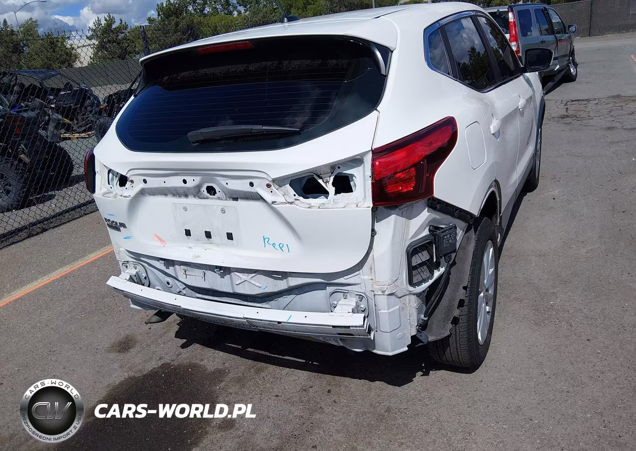 2018 Nissan Rogue Sport S VIN:JN1BJ1CP0JW153399 - 6