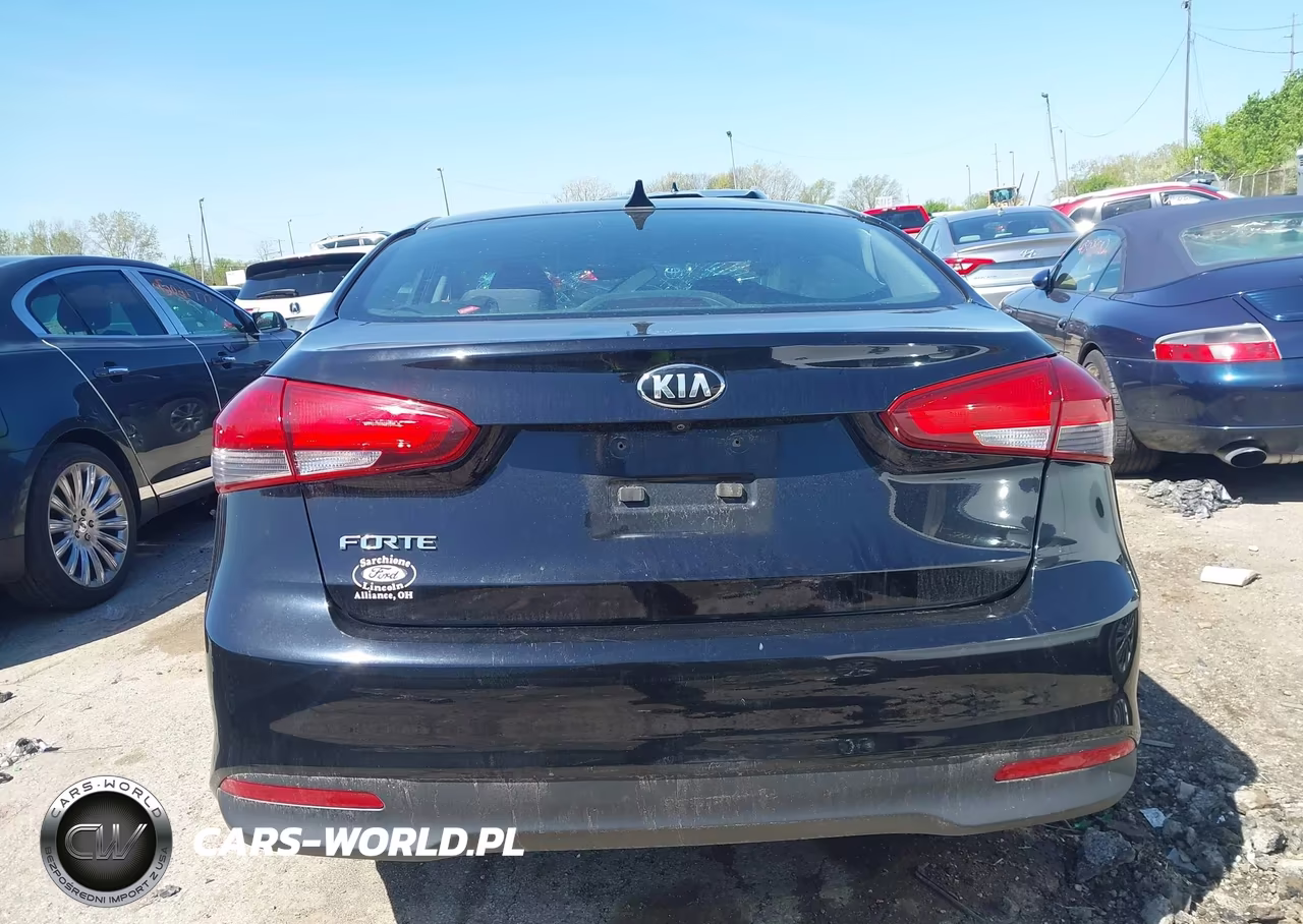 2017 Kia Forte Lx VIN:3KPFL4A7XHE062996 - 17