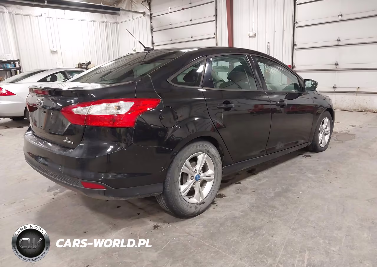 FORD FOCUS SE VIN:1FADP3F29DL276310 - 4