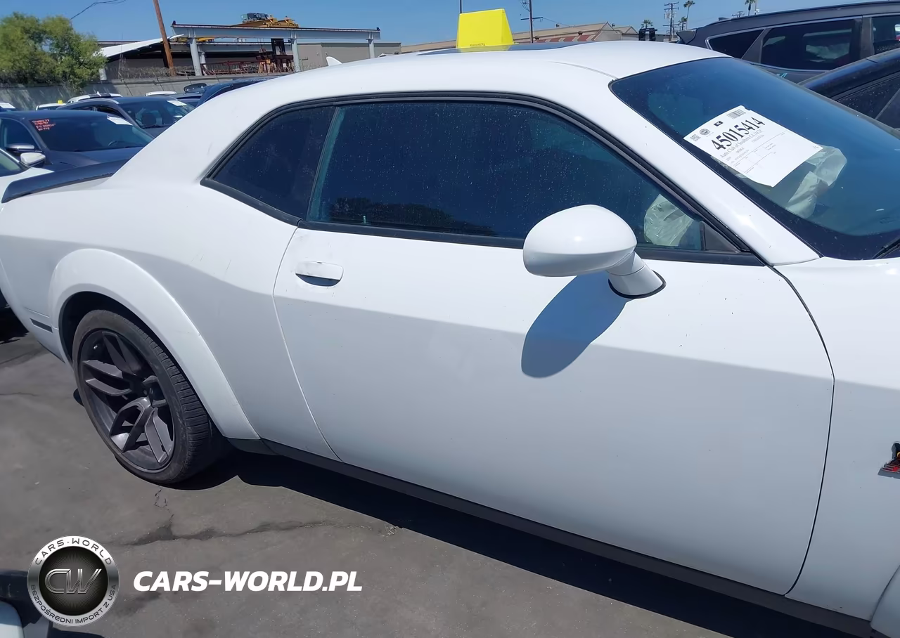 2019 Dodge Challenger R-T Scat Pack Widebody VIN:2C3CDZFJ1KH691354 - 14