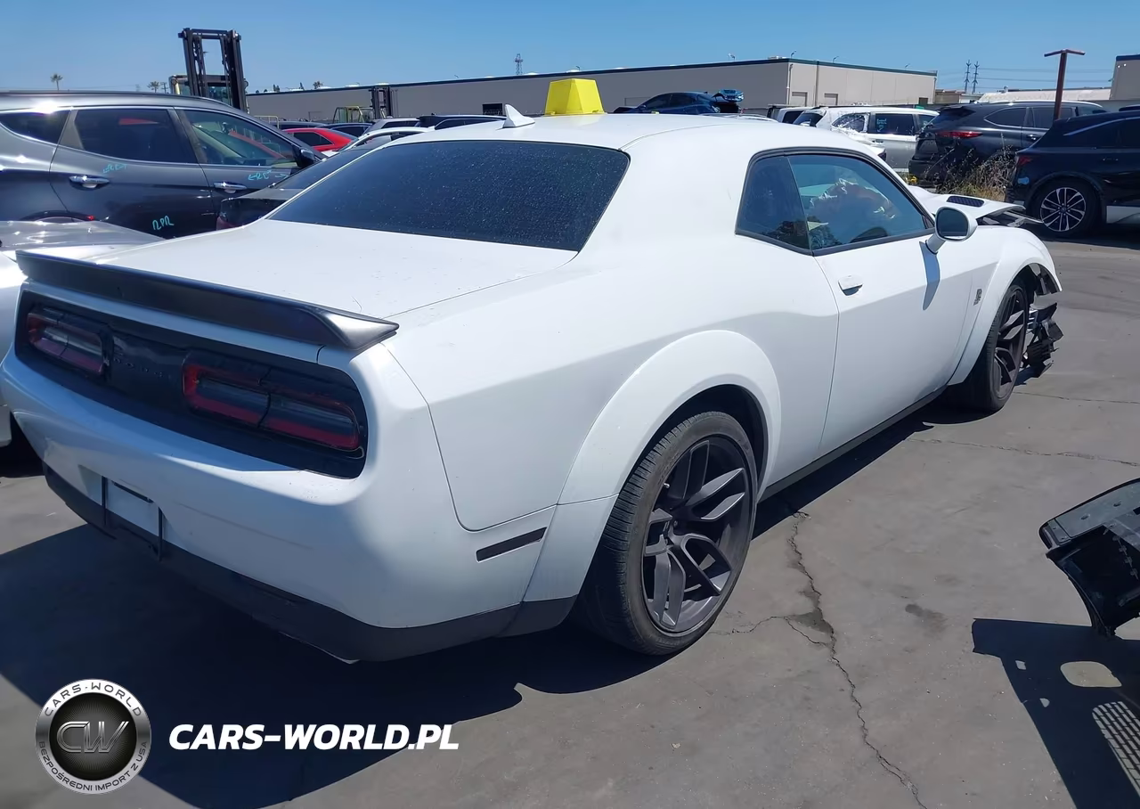 2019 Dodge Challenger R-T Scat Pack Widebody VIN:2C3CDZFJ1KH691354 - 4
