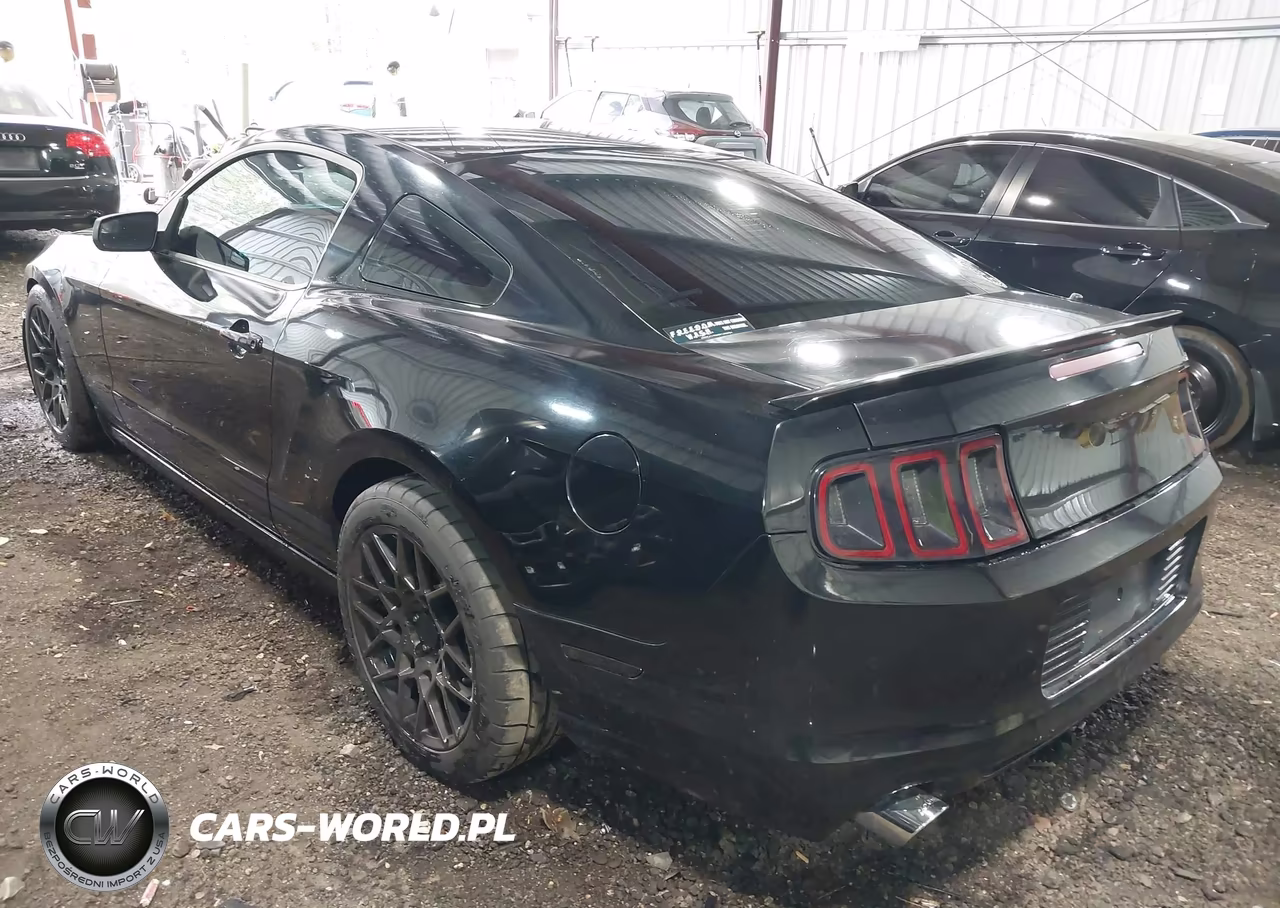 2013 Ford Mustang V6 VIN:1ZVBP8AM8D5205849 - 3