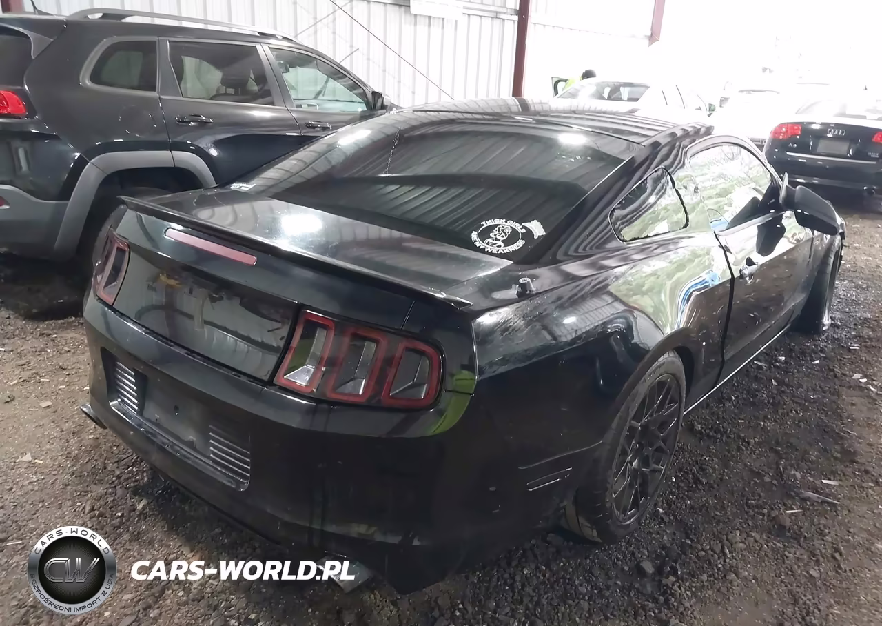 2013 Ford Mustang V6 VIN:1ZVBP8AM8D5205849 - 4