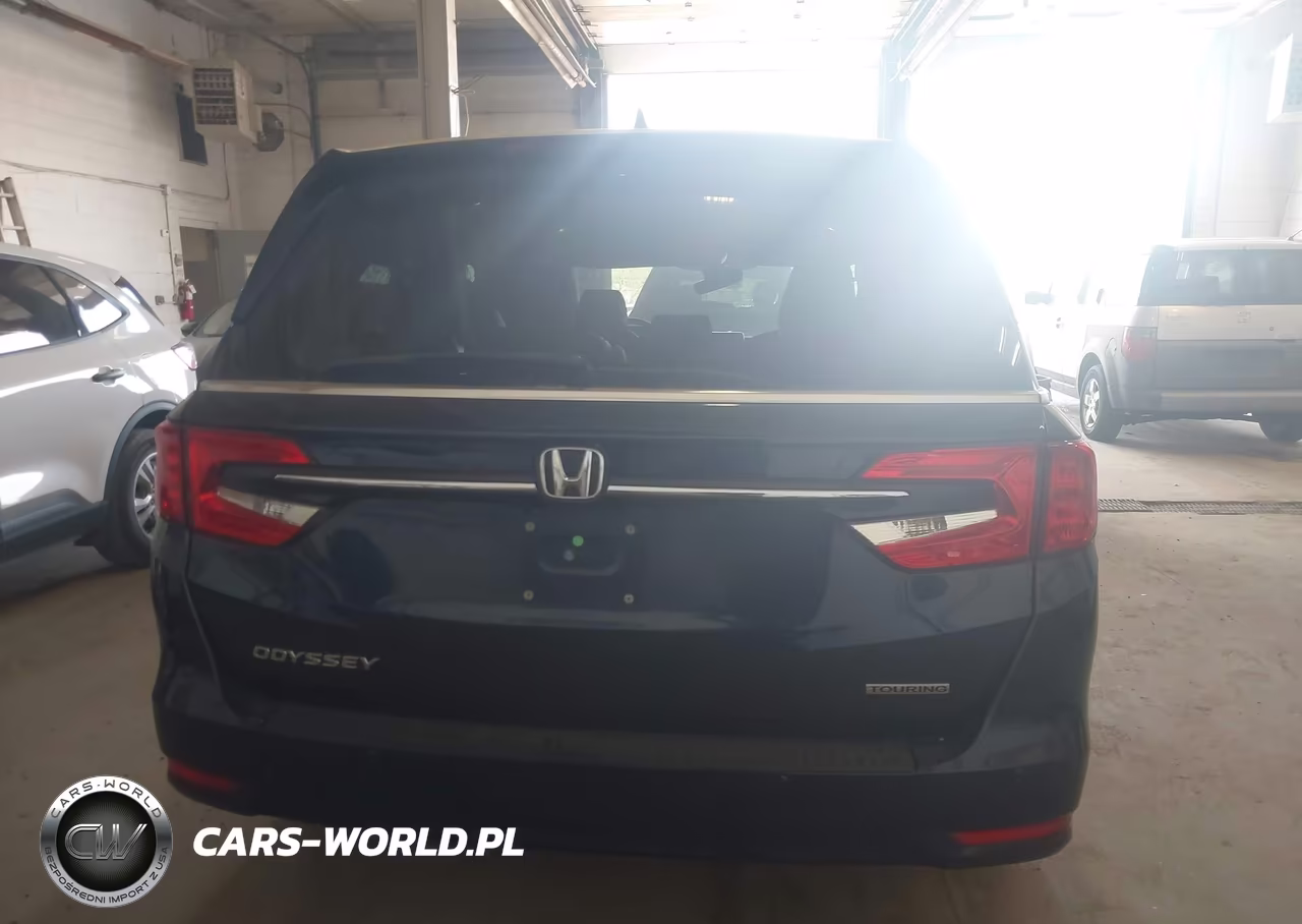 2022 Honda Odyssey Touring VIN:5FNRL6H81NB001596 - 17