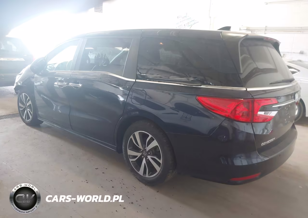 2022 Honda Odyssey Touring VIN:5FNRL6H81NB001596 - 3