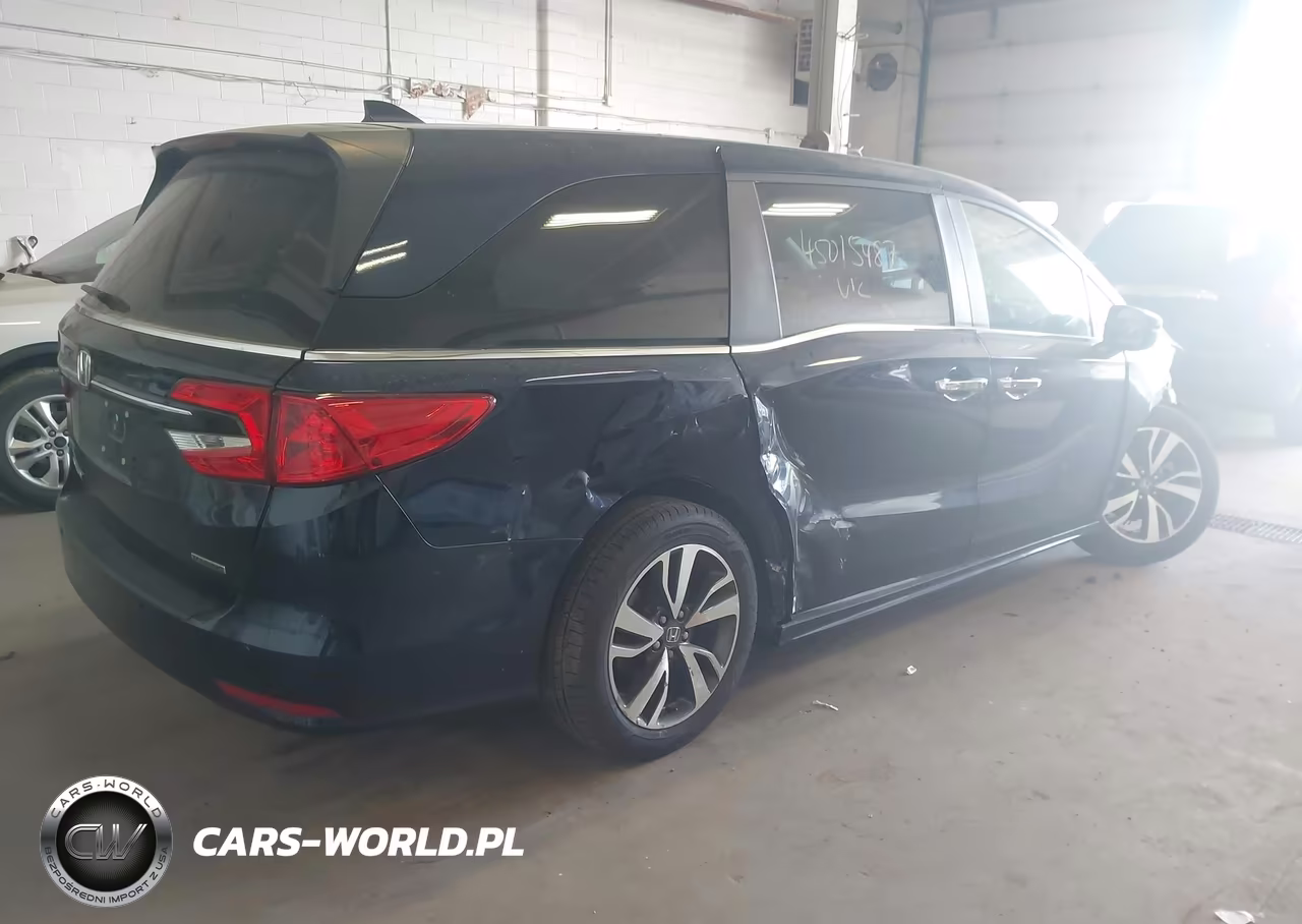 2022 Honda Odyssey Touring VIN:5FNRL6H81NB001596 - 4