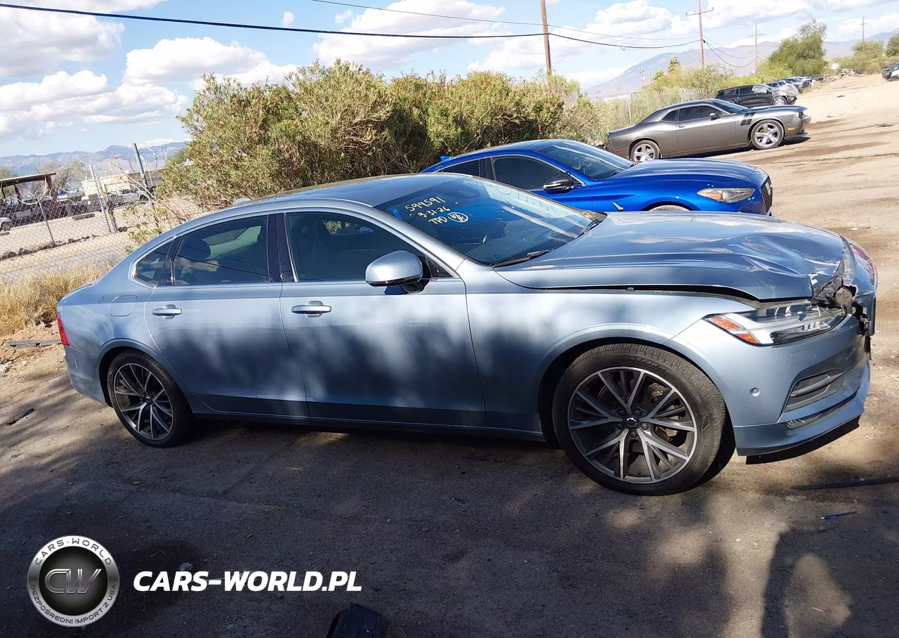 2018 Volvo S90 T5 Momentum VIN:LVY982MK8JP034910 - 13