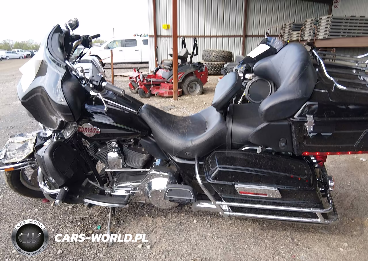 2006 Harley-Davidson Flhtcui VIN:1HD1FCW106Y632784 - 12
