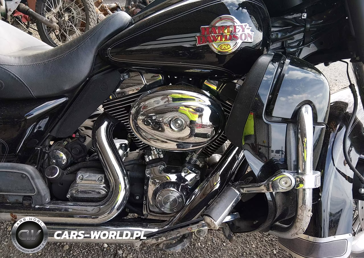 2006 Harley-Davidson Flhtcui VIN:1HD1FCW106Y632784 - 8