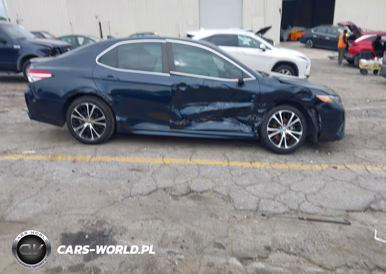 2020 Toyota Camry Se VIN:4T1G11AK3LU501796 - 13