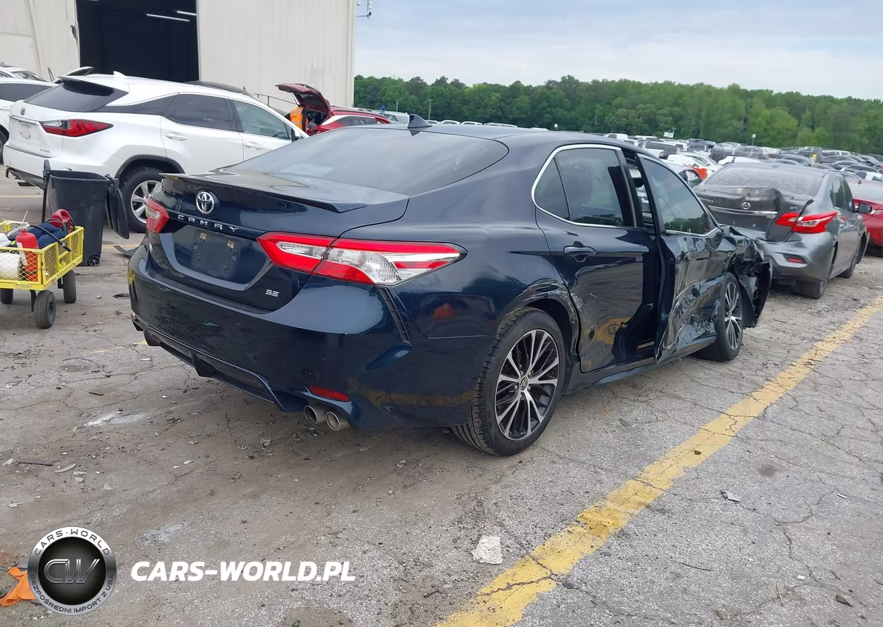 2020 Toyota Camry Se VIN:4T1G11AK3LU501796 - 4