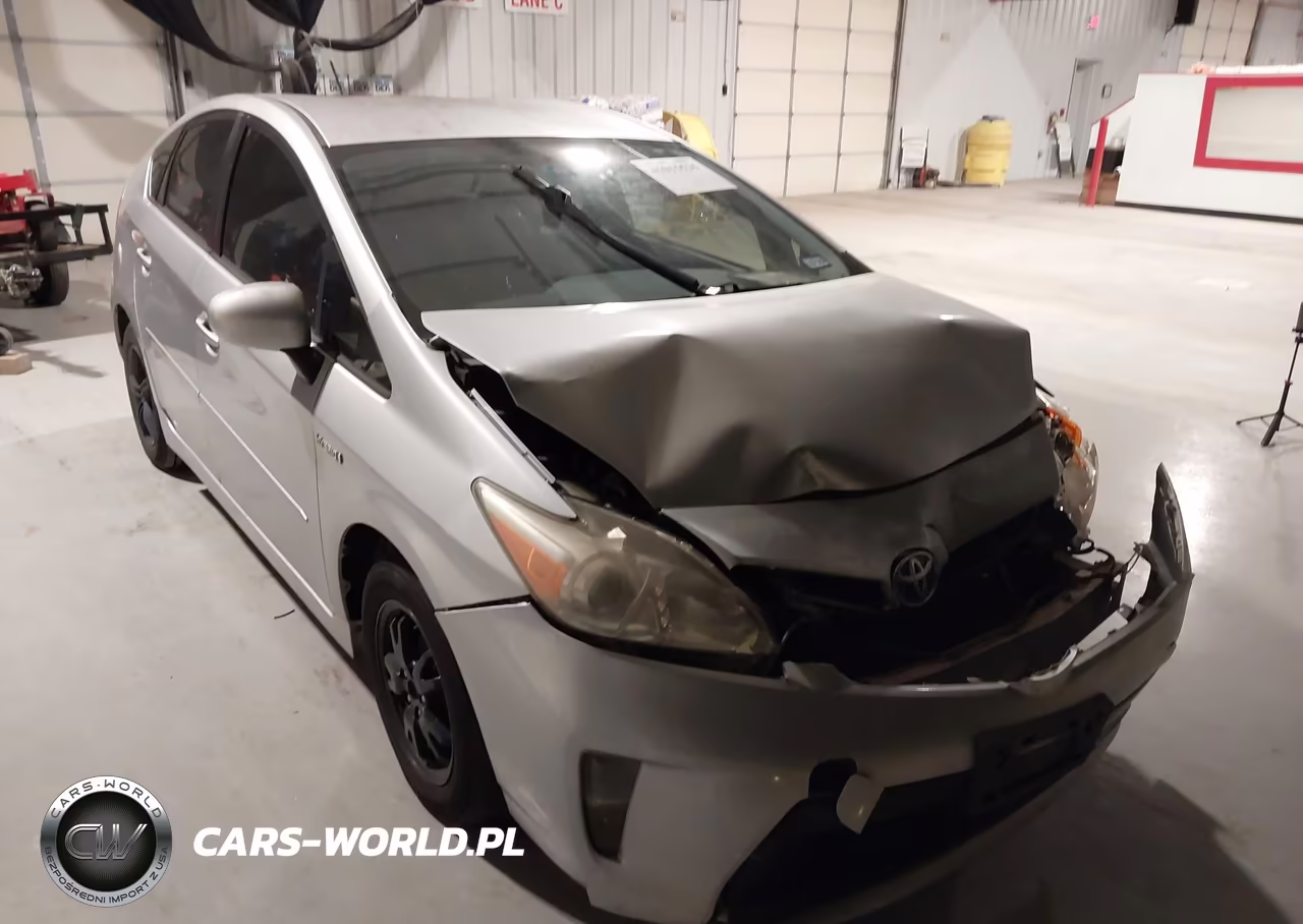 2013 Toyota Prius Three – zdjęcie 1 z 16
