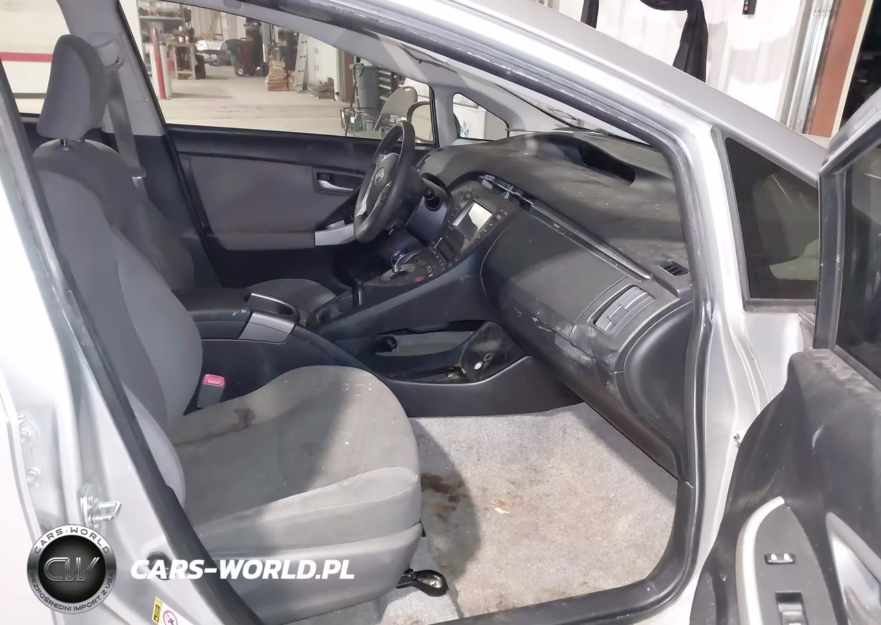 2013 Toyota Prius Three VIN:JTDKN3DU4D5593704 - 5