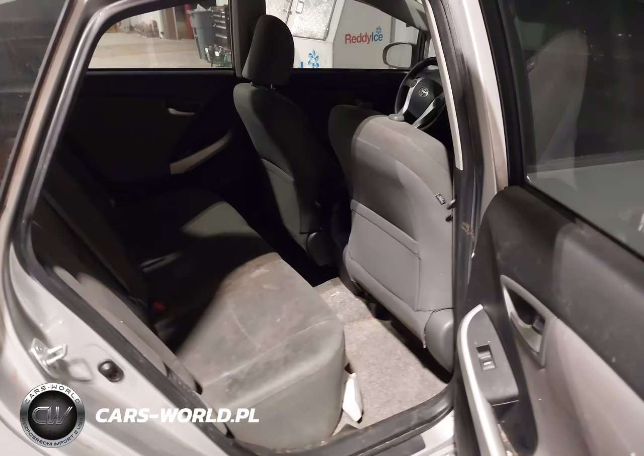 2013 Toyota Prius Three VIN:JTDKN3DU4D5593704 - 8