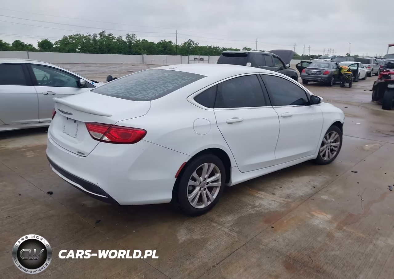 2015 Chrysler 200 Limited VIN:1C3CCCAB3FN653072 - 4