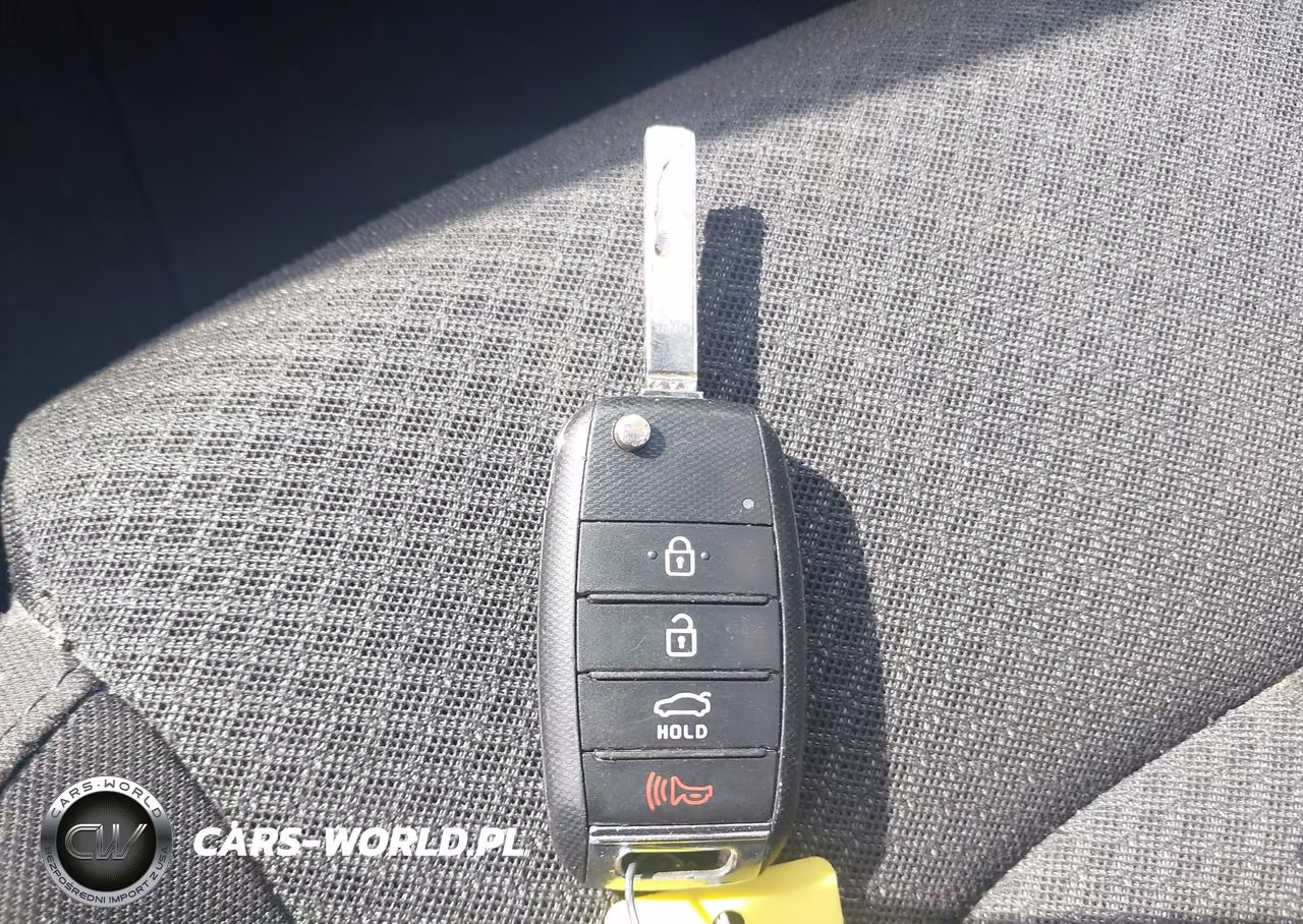2018 Kia Optima Lx VIN:5XXGT4L37JG263881 - 11