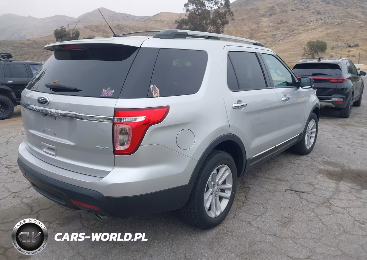 2014 Ford Explorer Xlt VIN:1FM5K8D85EGA36856 - 4