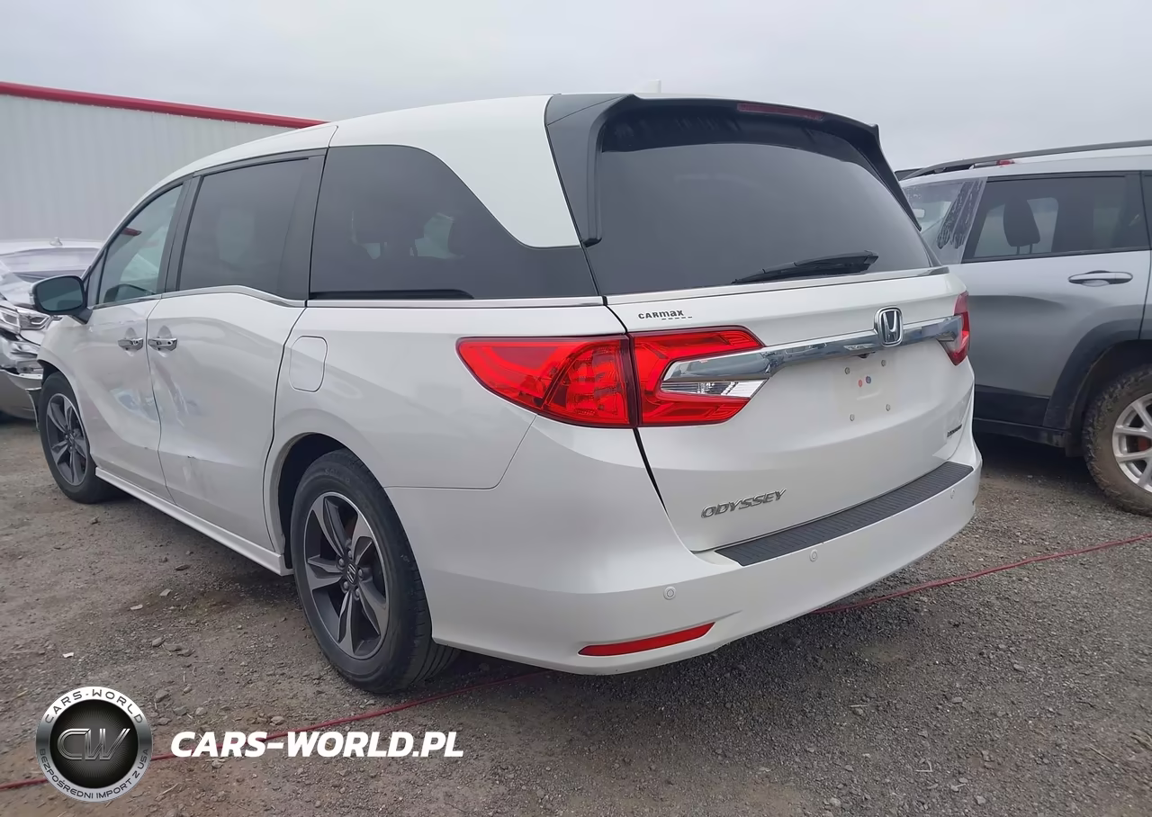 2020 Honda Odyssey Touring VIN:5FNRL6H89LB024198 - 3