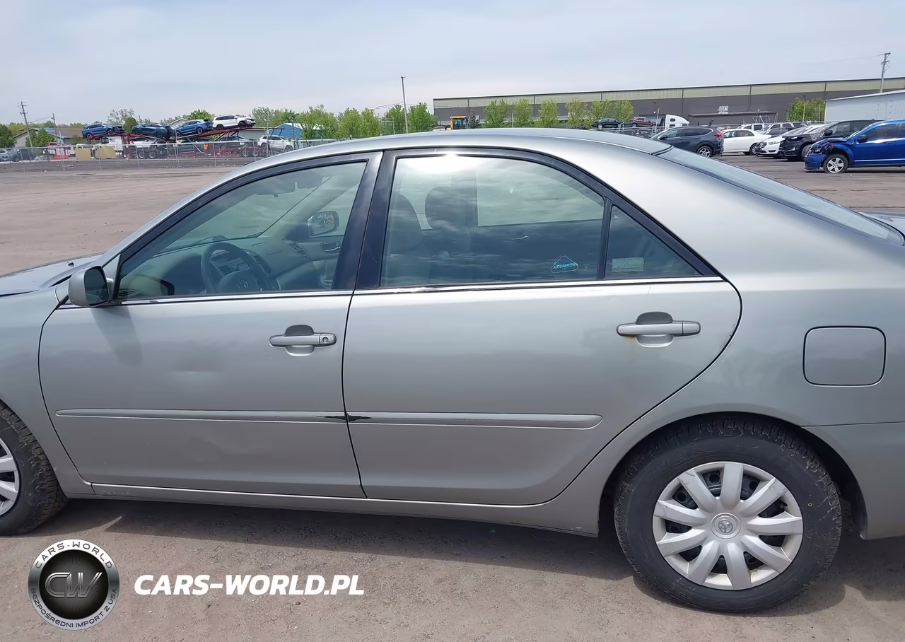 2005 Toyota Camry Le VIN:4T1BE32KX5U602927 - 14