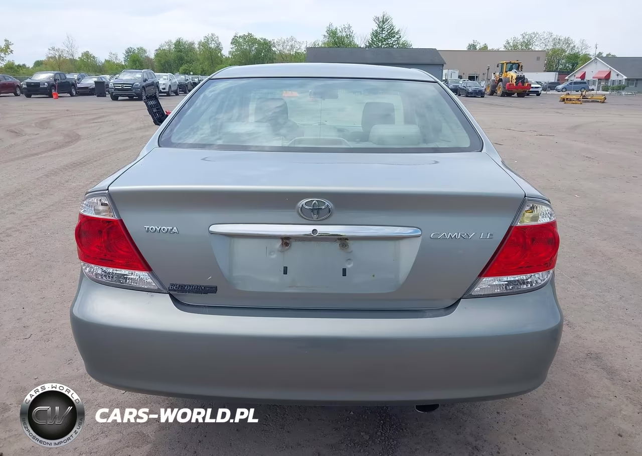2005 Toyota Camry Le VIN:4T1BE32KX5U602927 - 16