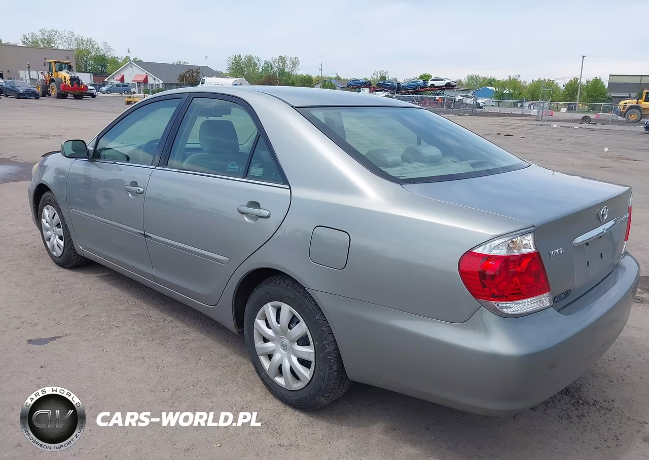 2005 Toyota Camry Le VIN:4T1BE32KX5U602927 - 3