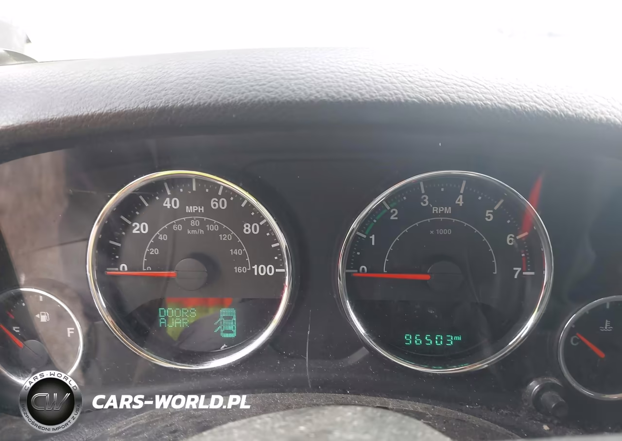2016 Jeep Wrangler Unlimited Sport VIN:1C4BJWDG2GL141970 - 7