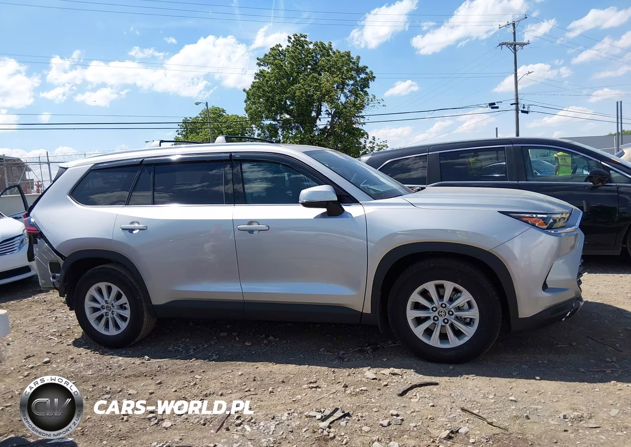 2026 Toyota Grand Highlander Xle VIN:5TDAAAB59TS118694 - 14