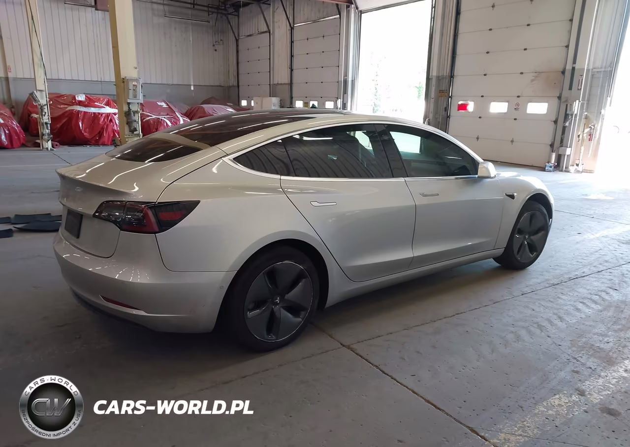 2018 Tesla Model 3 Long Range-Mid Range VIN:5YJ3E1EA8JF011594 - 4