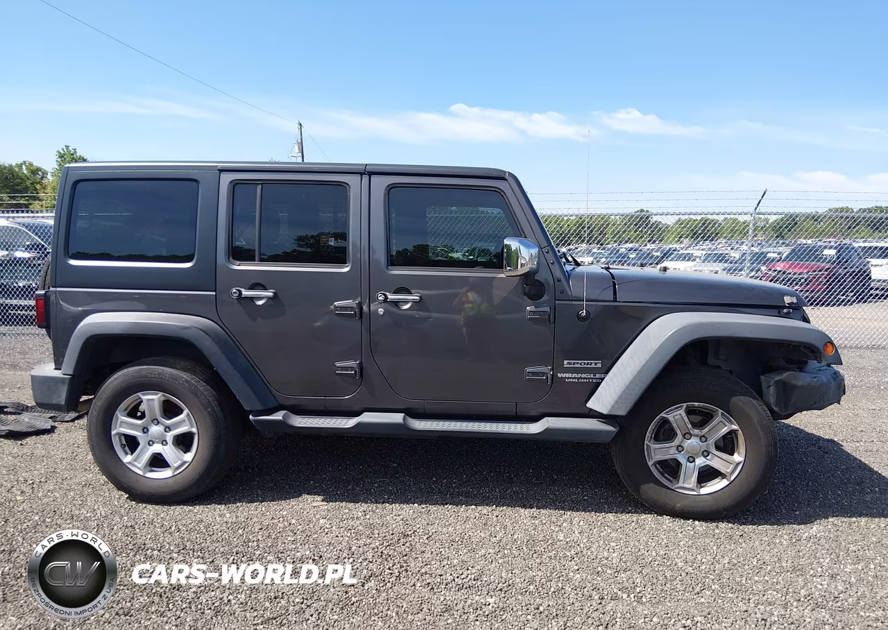 2016 Jeep Wrangler Unlimited Sport VIN:1C4BJWDG2GL221494 - 13