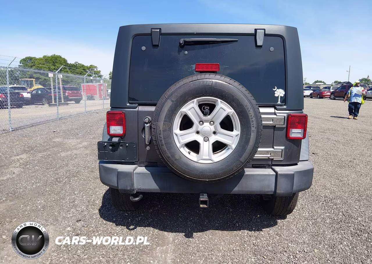 2016 Jeep Wrangler Unlimited Sport VIN:1C4BJWDG2GL221494 - 16