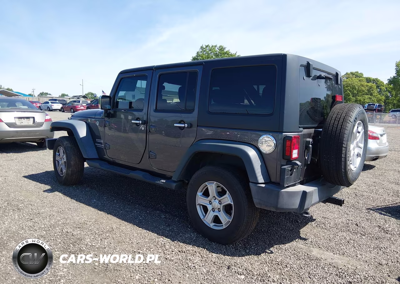 2016 Jeep Wrangler Unlimited Sport VIN:1C4BJWDG2GL221494 - 3