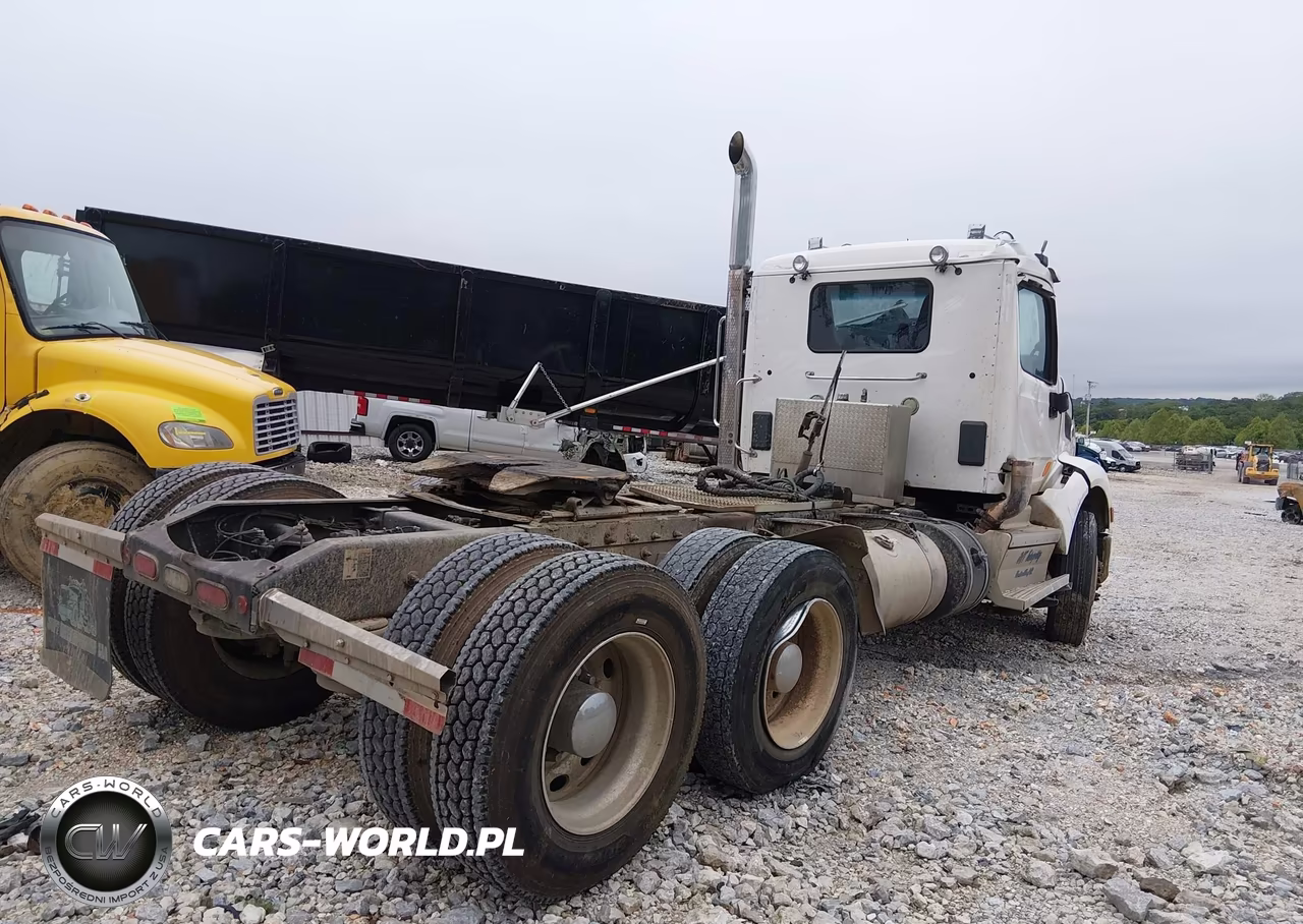 2021 Peterbilt 579 VIN:1XPBDP9X3MD754142 - 4